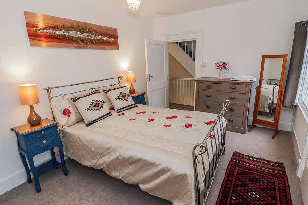 Little Marrakesh Lodge, family friendly in Worcester in Worcester, Worcestershire