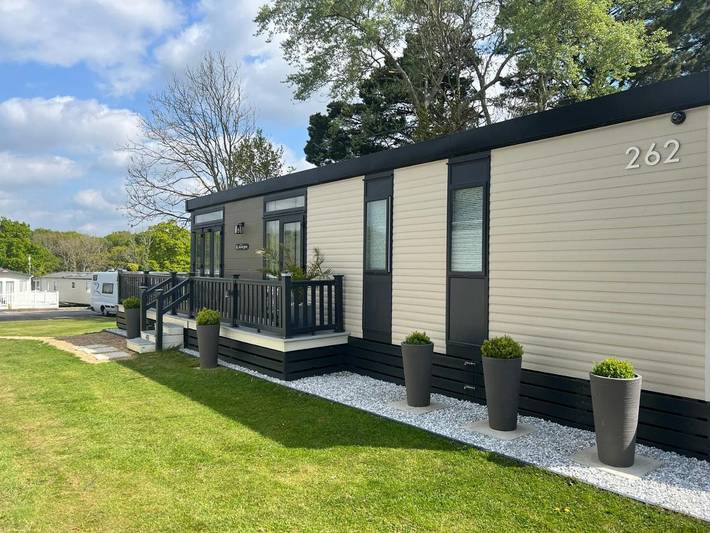 Holiday rental for 4 people, with Balcony and Terrace as well as Pool and View in Brockenhurst