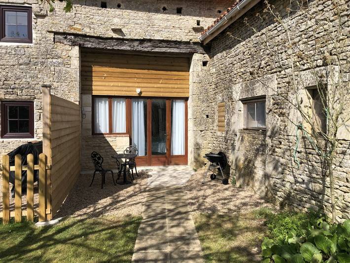 Appartement de vacances entier, Appartement de vacances pour 2 personnes avec piscine in Blanzay, Vienne (France)
