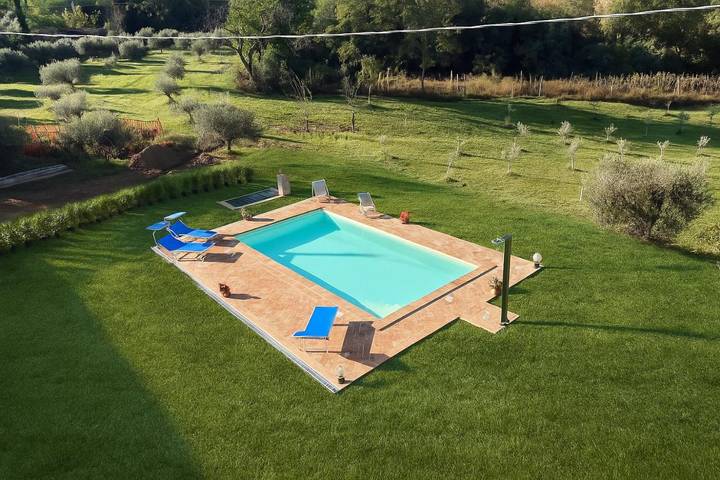 Ferienhaus für 10 Personen, mit Balkon und Whirlpool sowie Terrasse und Garten