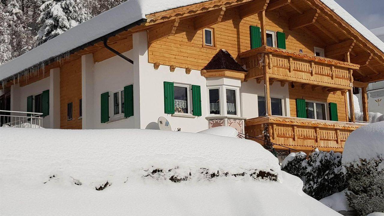 Geheel vakantieappartement, Vakantieappartement voor 5 personen met balkon in Bartholomäberg, Schruns-Tschagguns