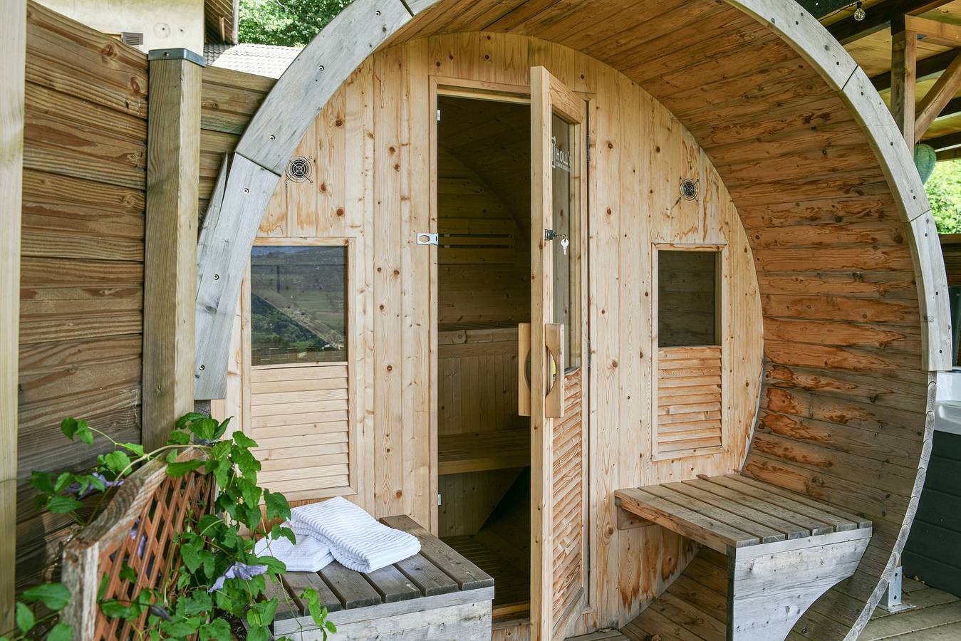 Gastenkamer 'L’attrape-rêves': bergzicht, gedeelde tuin en Wi-Fi, foto 13
