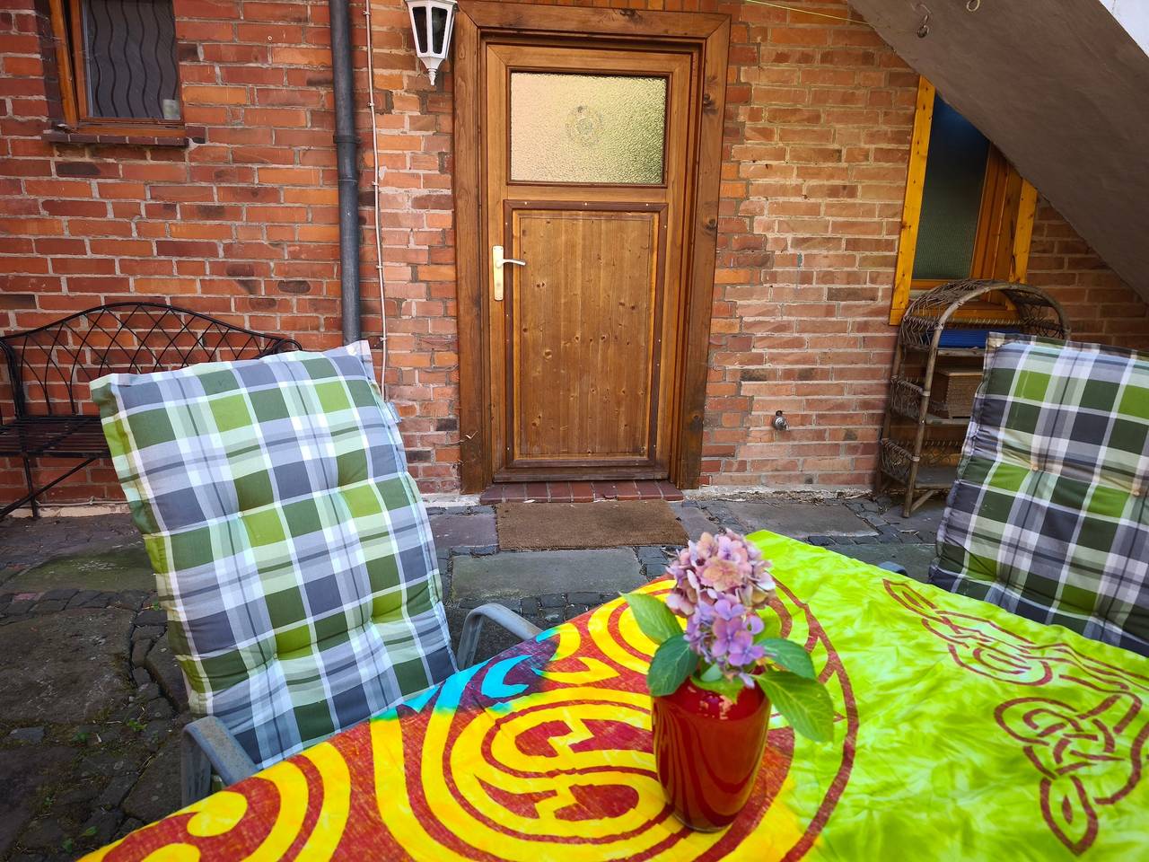 Ganze Wohnung, Ferienwohnung 'Fewo Mit Behelfsküche' mit privater Terrasse und Wlan in Bad Gandersheim, Harzvorland