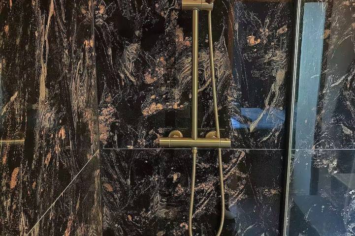 Gîte pour 2 personnes, avec jacuzzi dans Office de Tourisme d'Aix les Bains - 4