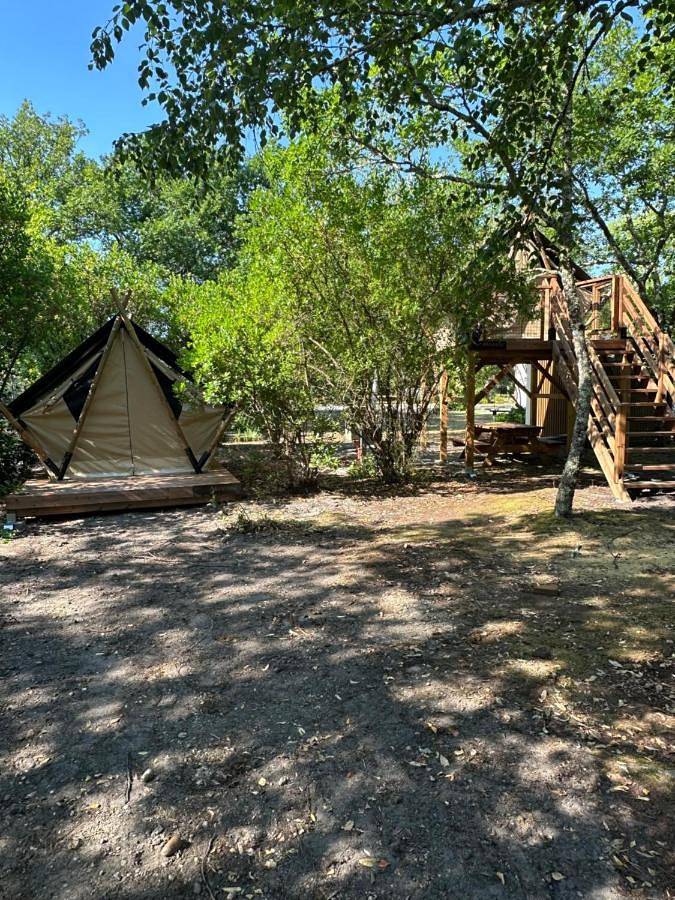 Camping pour 4 personnes, avec jardin et vue