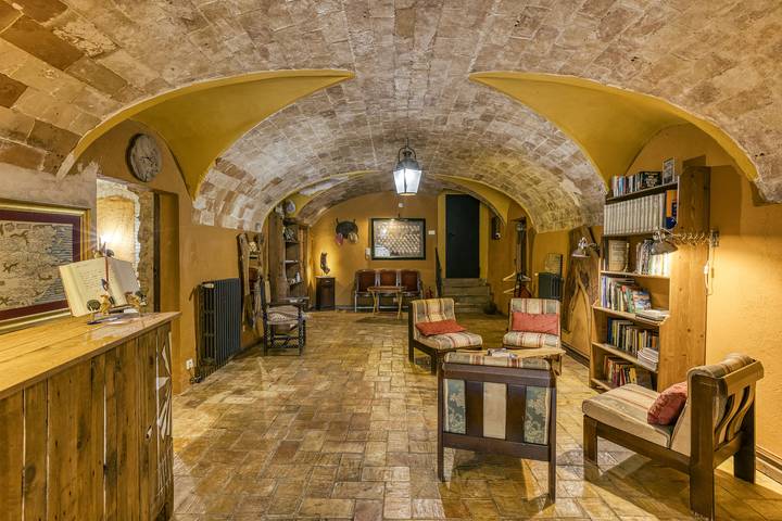 Casa rural para 12 personas, con jardín, Se admiten mascotas en Pla de l'Estany - 4