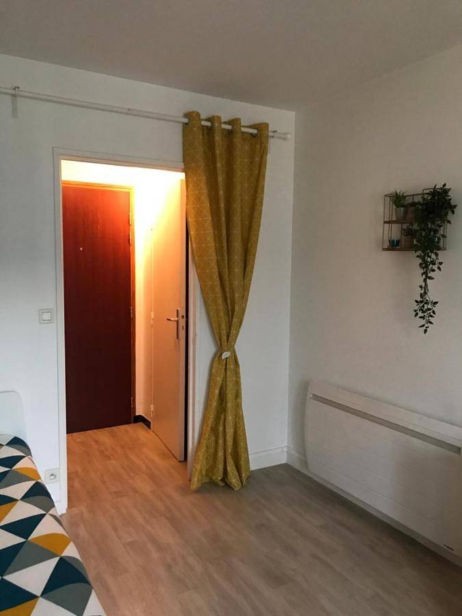 Appartement entier, One-Bedroom Apartment in Gray, Haute-Saône