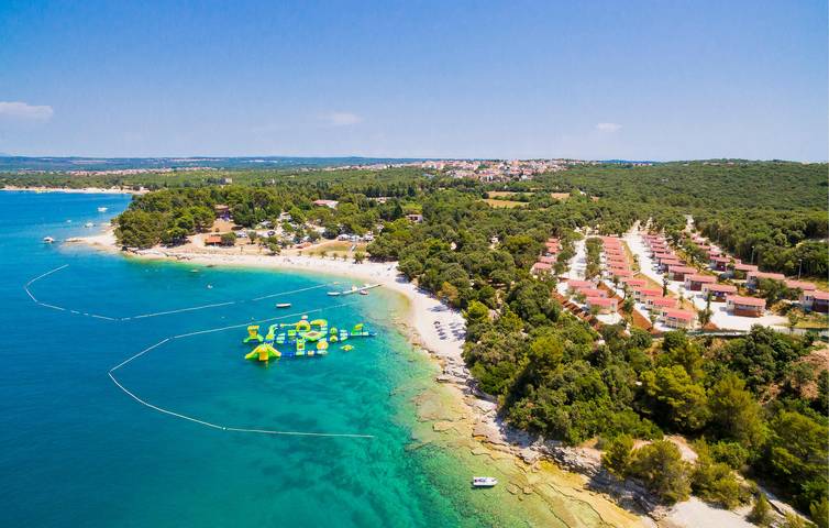 Bungalow für 5 Personen, mit Terrasse, kinderfreundlich in Pula - 2