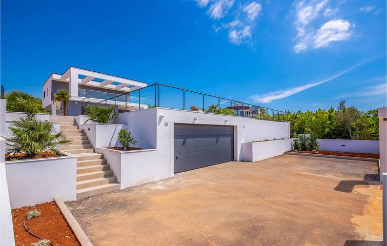 Ferienhaus für 10 Personen, mit Pool und Terrasse in Pinezici - 2