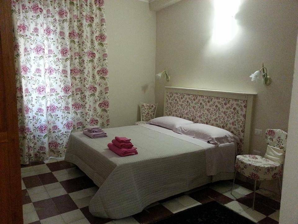 Double or Twin Room with Private External Bathroom in Sassari, Province de Sassari