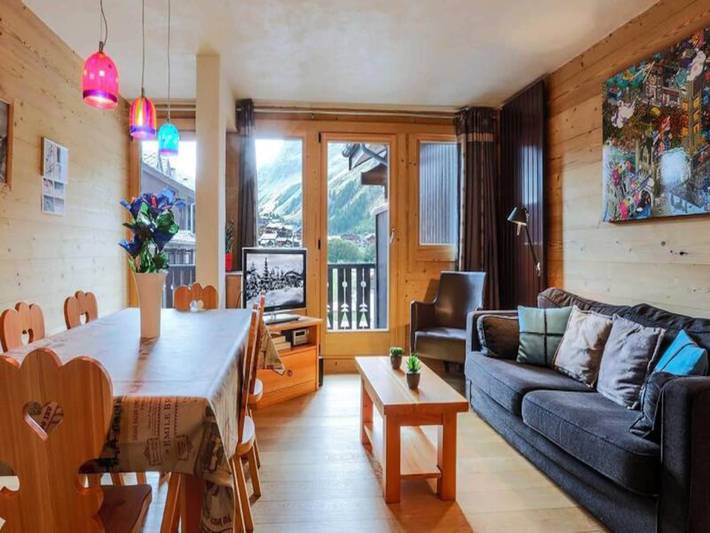Gîte pour 6 personnes, avec balcon, adapté aux familles dans Office De Tourisme De Val D Isere - 4