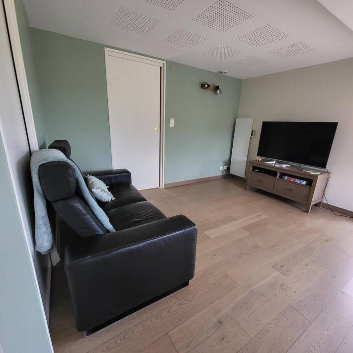 Gîte pour 2 personnes, avec vue ainsi que jardin et terrasse dans Safari Peaugres - 4