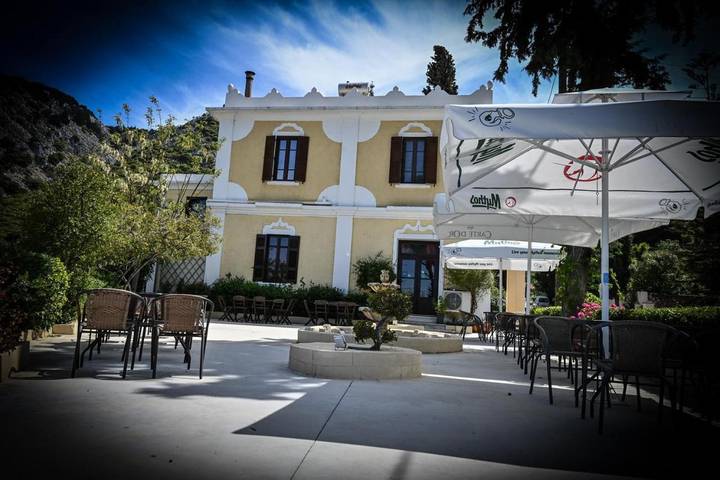 B&b per 3 persone, con giardino e panorama nonché terrazza in Rodi