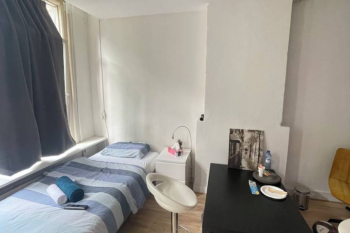 Ferienwohnung für 2 Personen, mit Haustier in Anne Frank Haus - 2