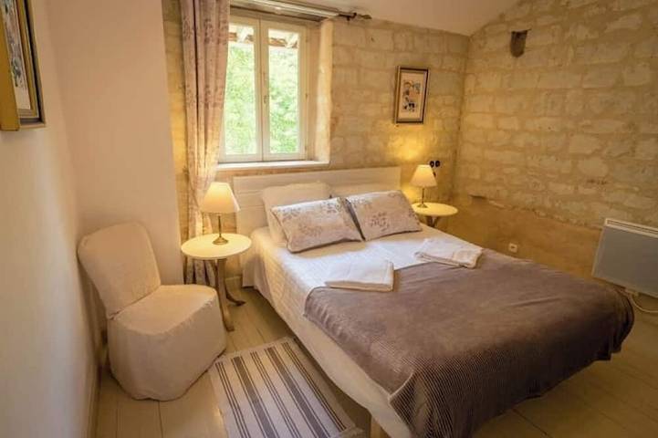 Gîte pour 8 personnes à Saires - 3