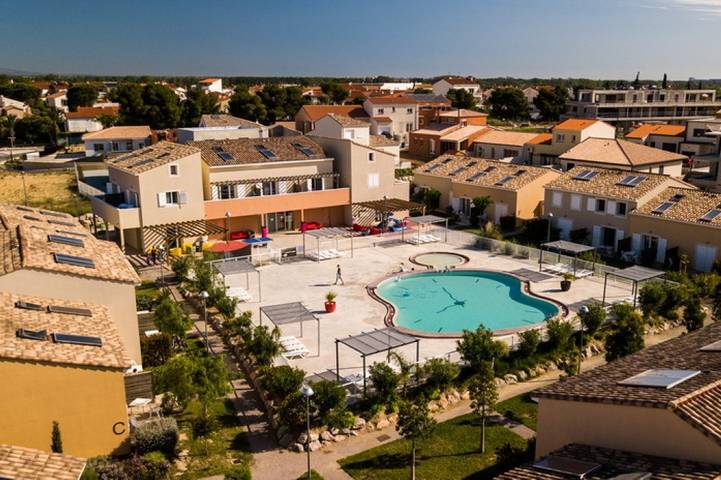 Location de vacances pour 4 personnes, avec Balcon et Terrasse ainsi que Bassin pour enfant et Piscine à Latour-Bas-Elne