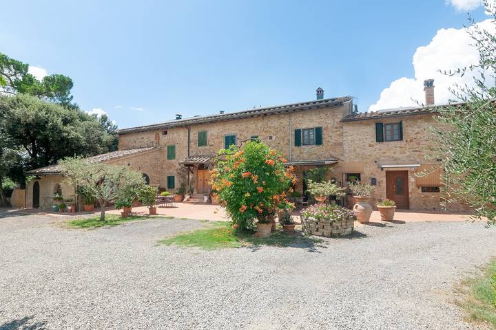 Location de vacances pour 9 personnes, avec jacuzzi et jardin, animaux acceptés à Montaione - 3