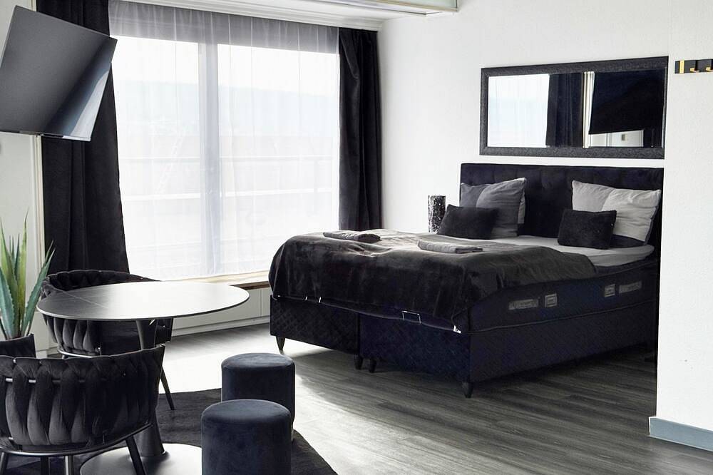 Ganze Wohnung, Deluxe Penthouse Suite in Pforzheim, Nordschwarzwald