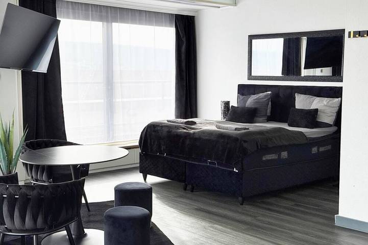 Ganze Wohnung, Deluxe Penthouse Suite in Pforzheim, Nordschwarzwald
