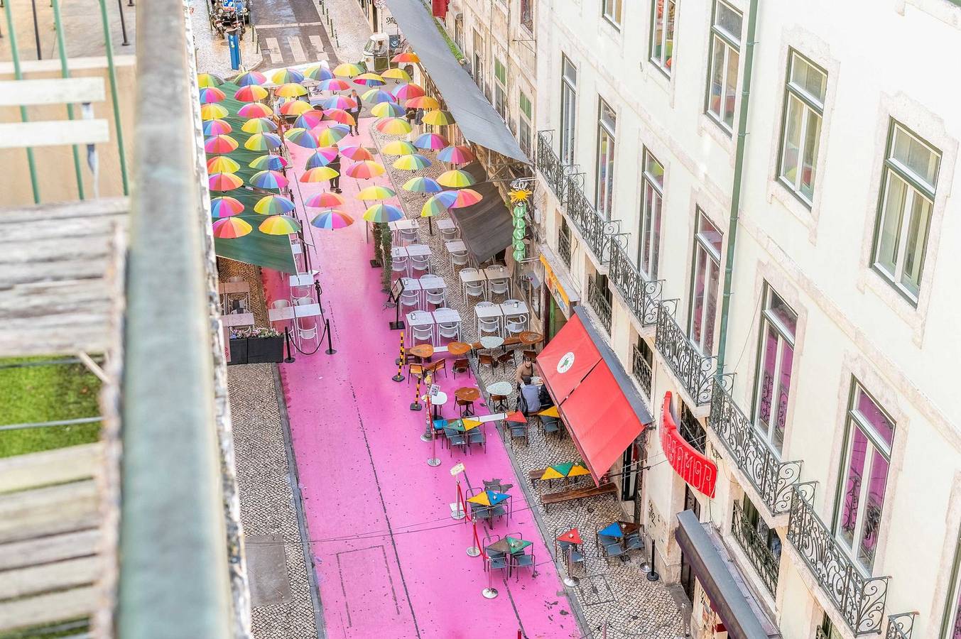 Entire apartment, Guestready - Night out adventure in Lisbon in Misericórdia, Lisbon