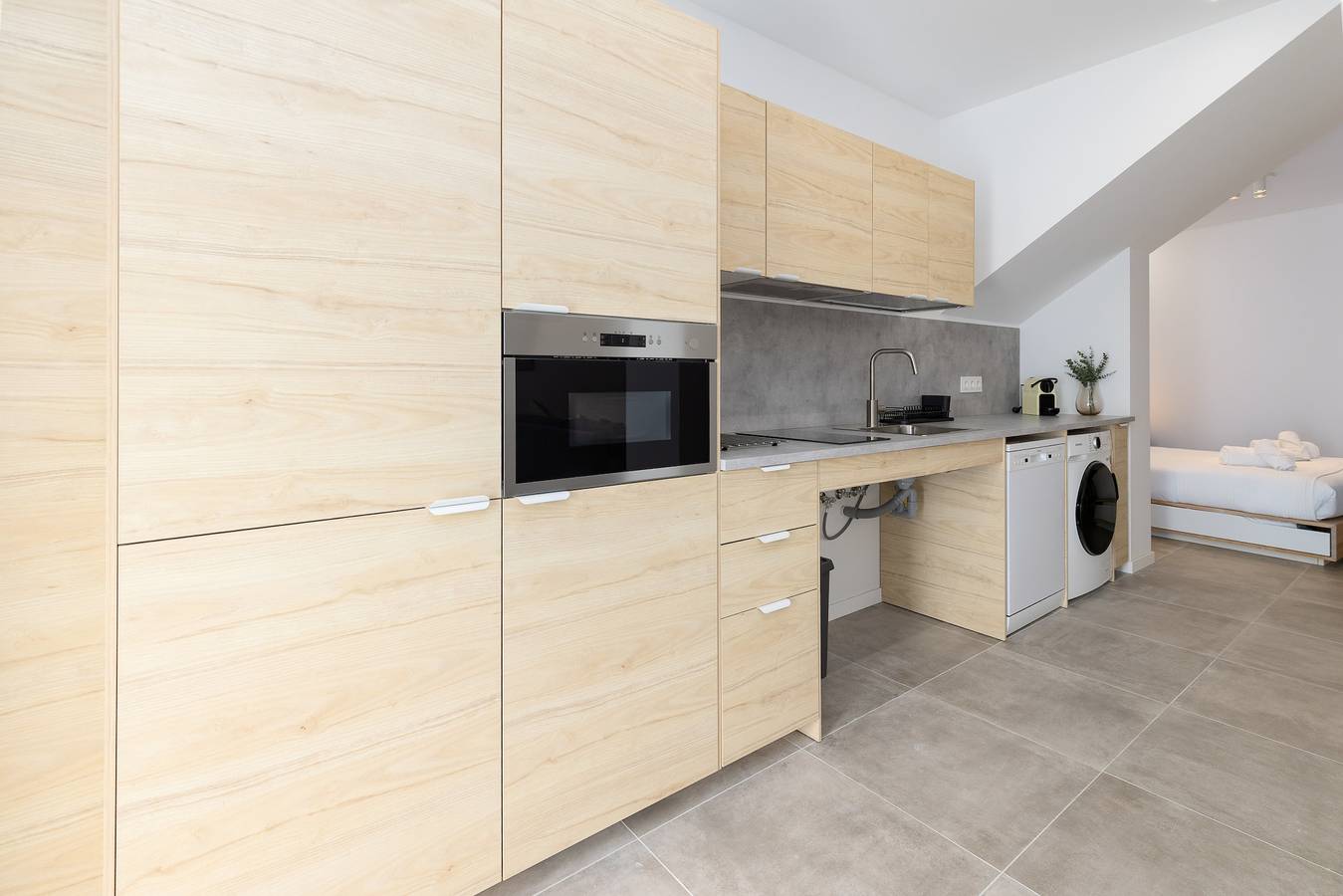 Gehele studio, Cabanyal Station A in Valencia, Costa de Valencia