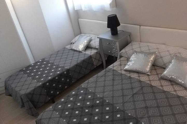 Apartamento entero, Moderno apartamento primera linea de mar con aire acondicionado in Platja de Sant Salvador (el Vendrell), Vendrell