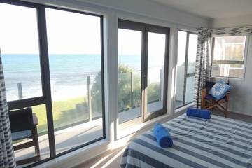 Holiday Home for 6 People in Wellington, New Zealand, Photo 1