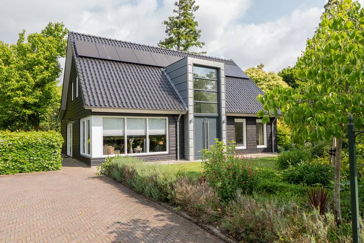 Ferienhaus für 6 Personen, mit Terrasse und Balkon/Terrasse - 1