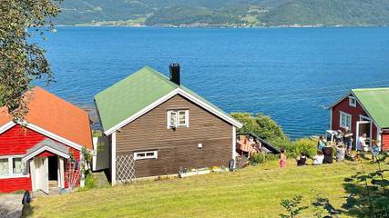 Ferienhaus für 8 Personen, mit Ausblick und Terrasse in Bremanger