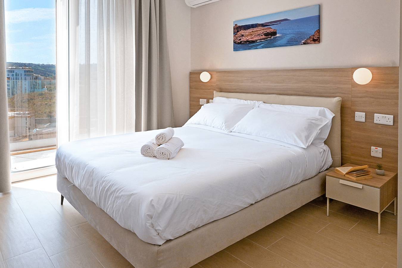 Ganze Wohnung, Modern Seaside Apart in Marsalforn - 6A in Marsalforn, Zebbug