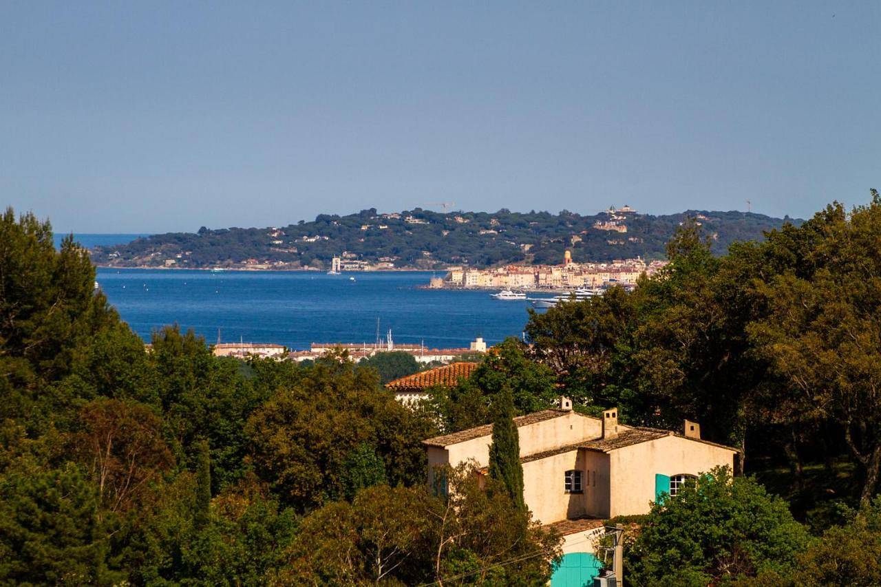 Double Room with Private Bathroom in Grimaud, Côte méditerranéenne (France)