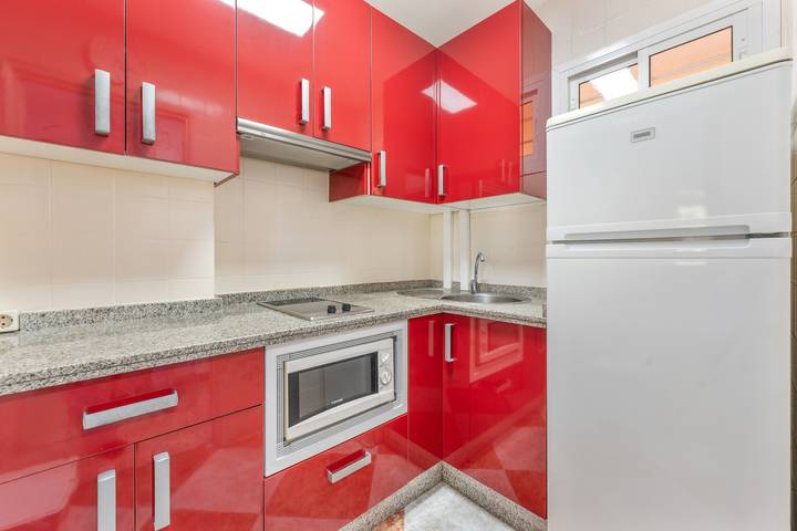 Ganze Wohnung, Apartment 'Apartamento Aguila' mit privater Terrasse, Gemeinschaftsgarten & Klimaanlage in Benalmádena Costa, Benalmádena