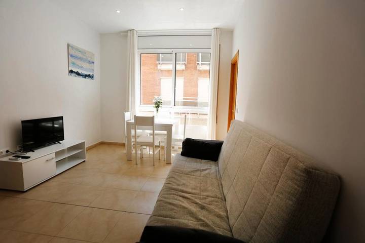 Gîte pour 3 personnes, avec terrasse, animaux acceptés à Reus - 2