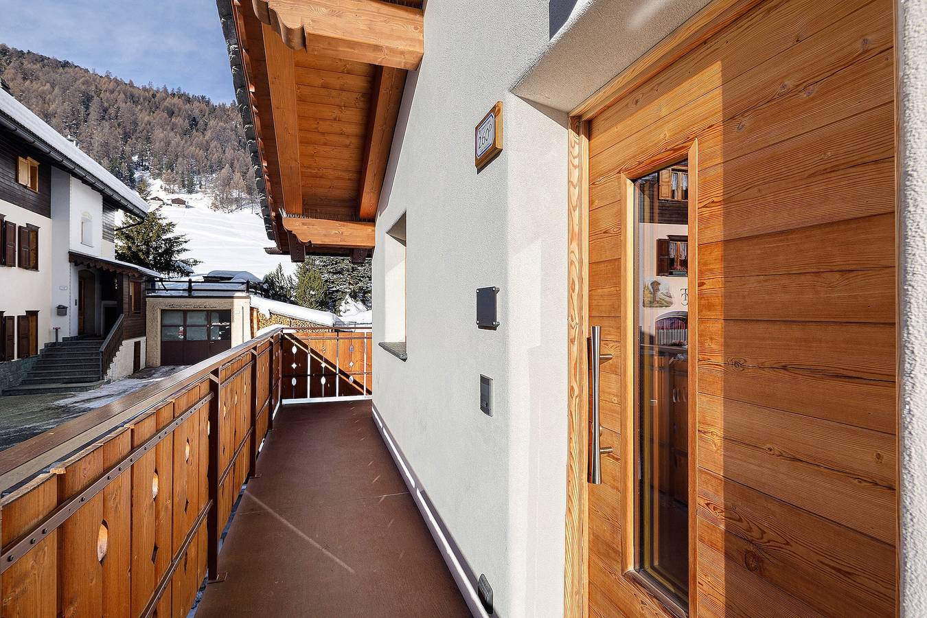Hel lejlighed, Apartment 'Alpino' with Balcony and Wi-Fi in Livigno (Town), Livigno
