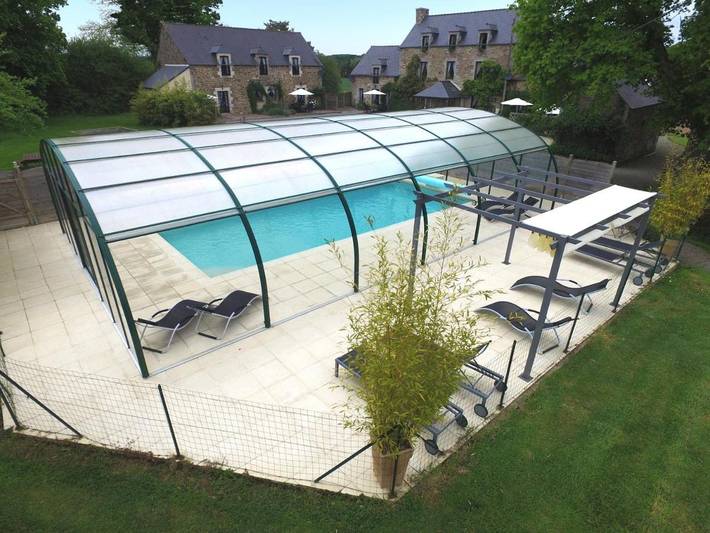 Location de vacances pour 7 personnes, avec piscine et jardin, adapté aux familles à Les Champs-Géraux - 3