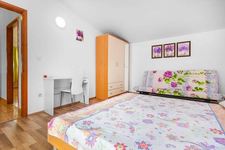 Ganze Wohnung, Apartments Alaga - B4+2 in Tribunj, Šibenik-Knin