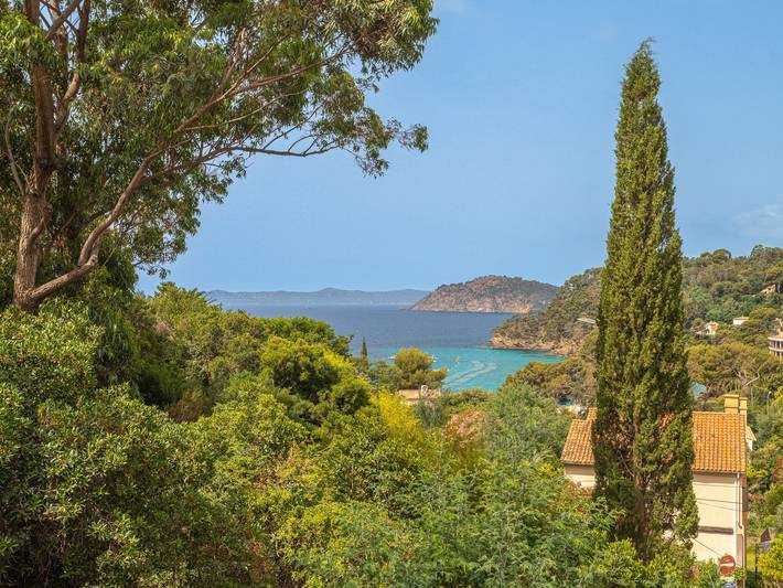 Location de vacances pour 8 personnes, avec terrasse et jardin à Rayol-Canadel-sur-Mer - 3