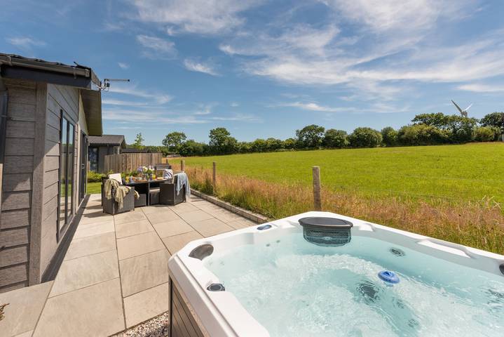 Cottage for 6 people, with garden and hot tub, with pets in Devon