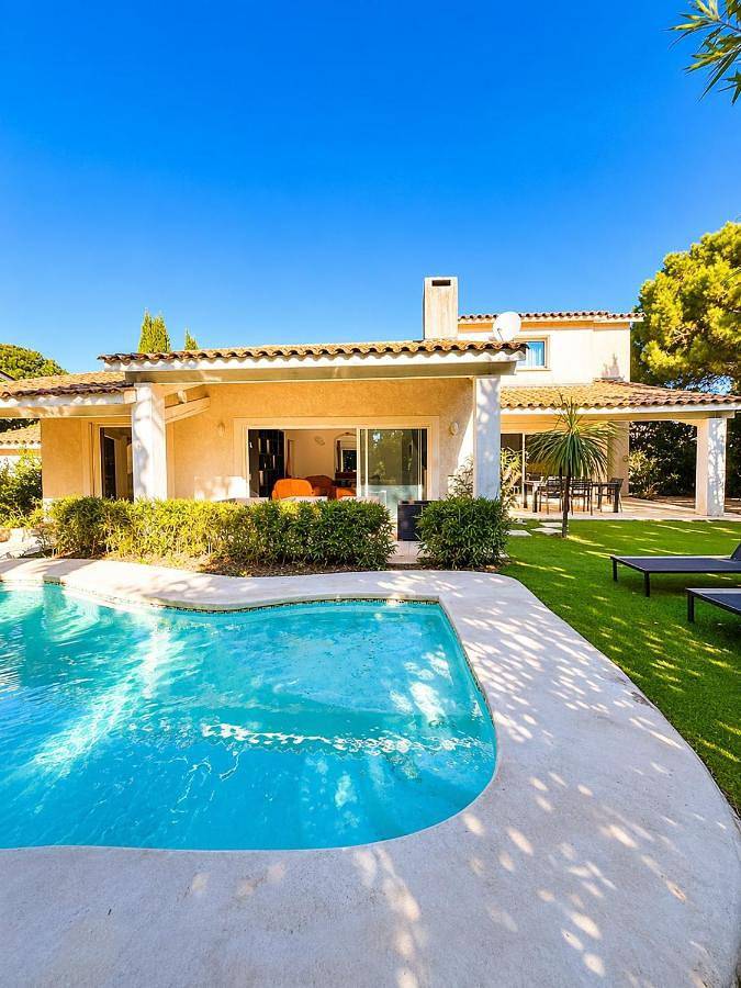 Chalet para 8 personas, con terraza y vistas además de piscina y jardín - 1