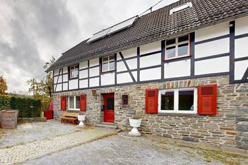 Ferienhaus für 12 Personen, mit Garten und Sauna sowie Whirlpool und Terrasse, mit Haustier in Monschau