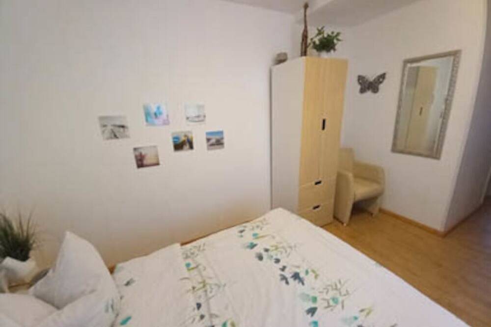 Ganze Wohnung, Ferienwohnung Köln direkt am Rhein in Köln, Rheinland