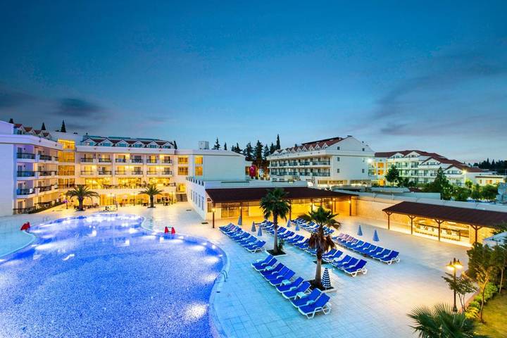 Hotel für 3 Personen, mit Sauna und Garten sowie Pool - 1