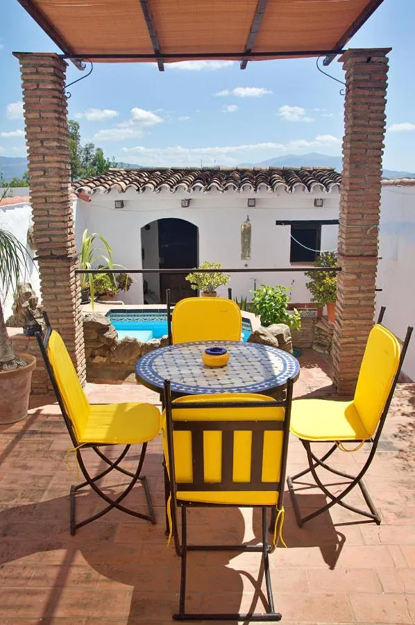 Casa de vacaciones para 6 personas, con piscina además de balcón y vistas - 1