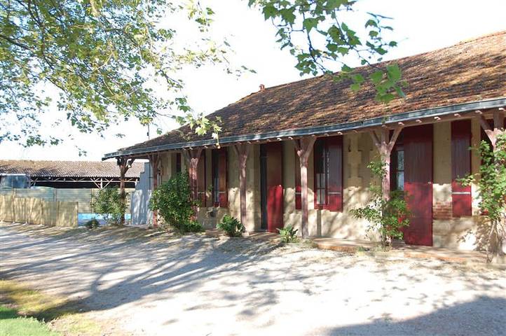 Gîte pour 6 personnes, avec piscine et jardin à Saint-Vivien-de-Médoc