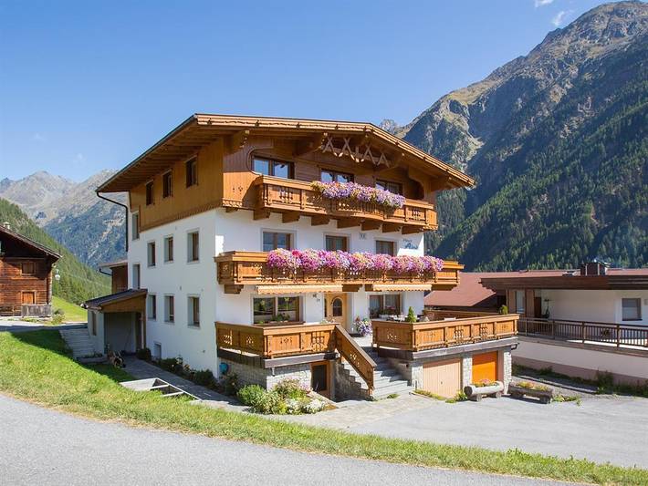 Ferienwohnung für 4 Personen, mit Balkon und Terrasse