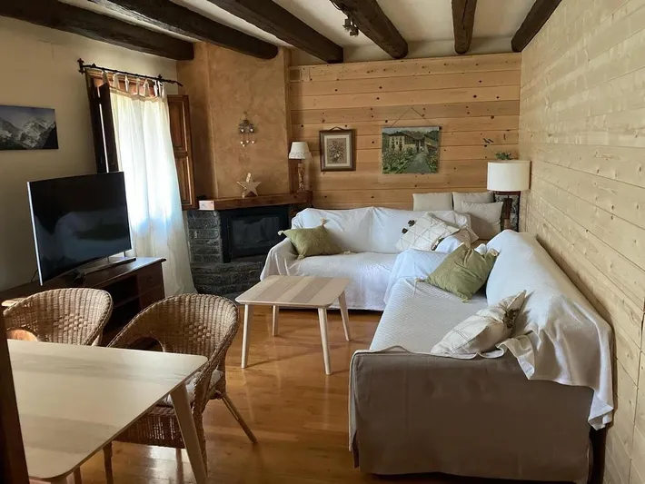 Apartamento de vacaciones para 4 personas, con piscina además de jardín y jacuzzi - 1