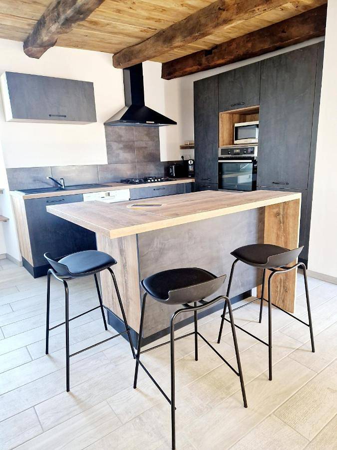 Location de vacances pour 10 personnes, avec terrasse et jardin à Bozouls - 3