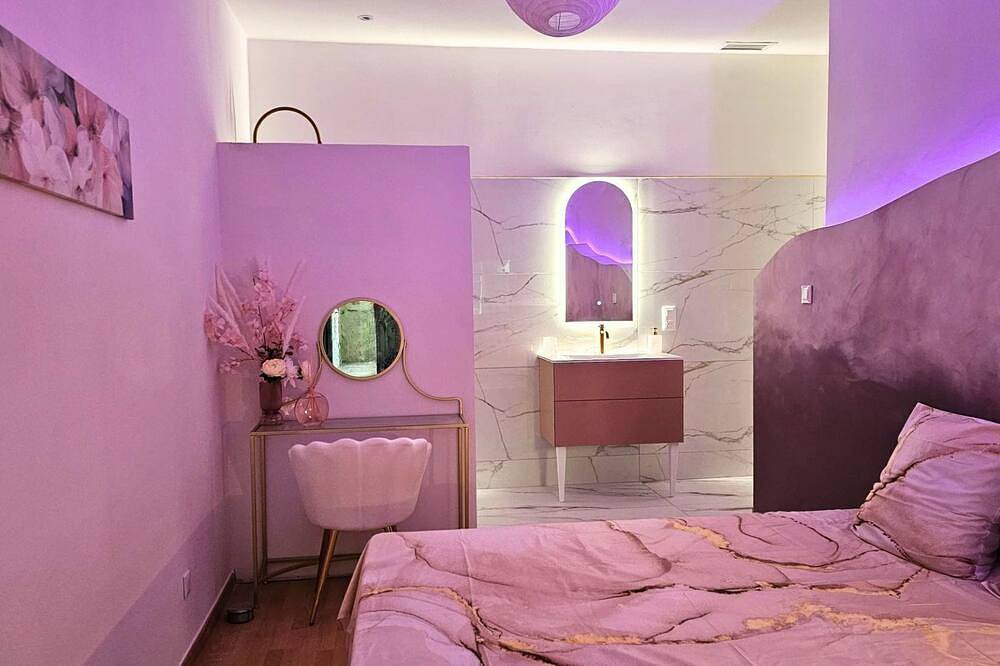 Loft Entre Vigne et Truffes Location Vacances Groupe en Provence in Valréas, Enclave de Valreas