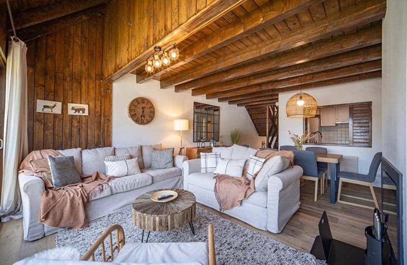Casa Catania-Acogedora casa con impresionantes vistas-Fibra Optica-5 Tv-Aire Acondicionado in Alto Arán, Baqueira Beret