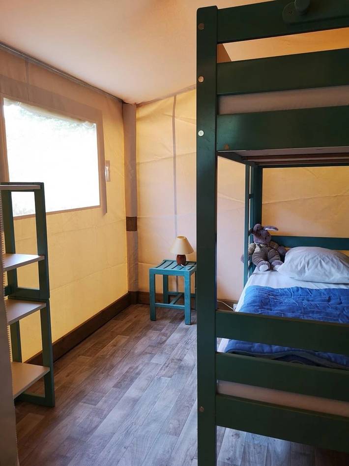 Tente pour 4 personnes, avec bassin pour enfant en Vendée - 3